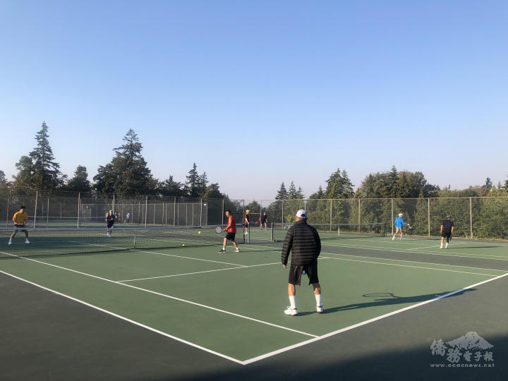 國慶盃網球賽於清晨熱烈開打
