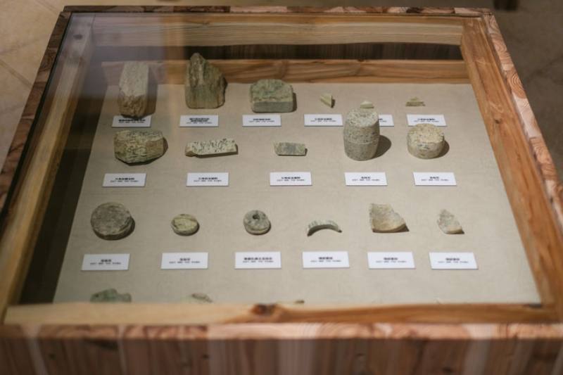 From discarded jade dug up at the site, archaeologists have been reconstructing how prehistoric artisans worked jade here.