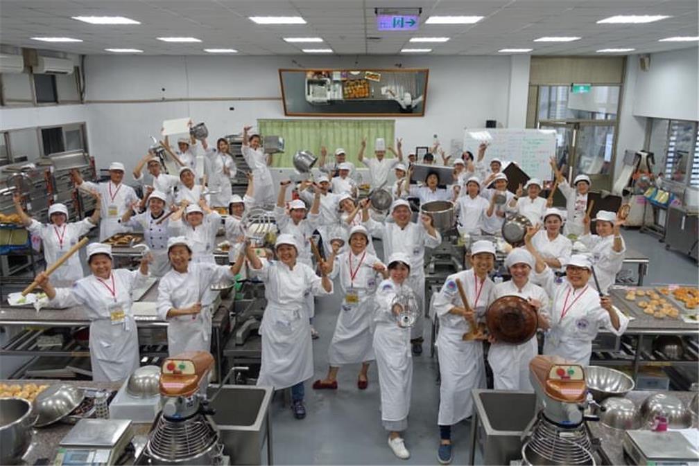 The 2019 OCAC Taiwan Baking Workshop came to a successful close. Participants had a happy group photo taken together.