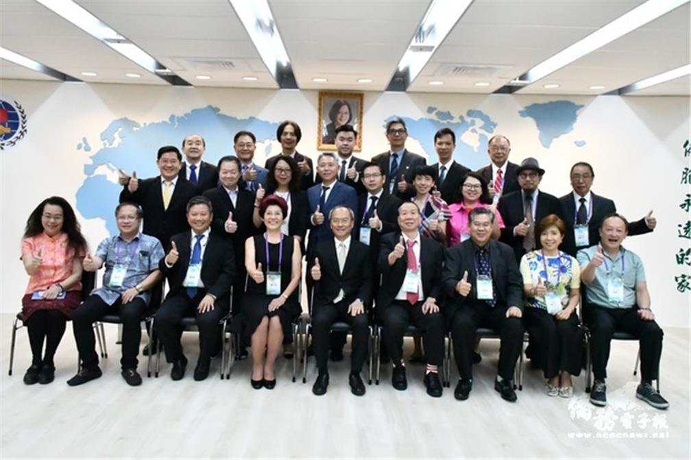 Group photo of 2019 OCAC Seminar of Overseas Taiwan Alumni Association