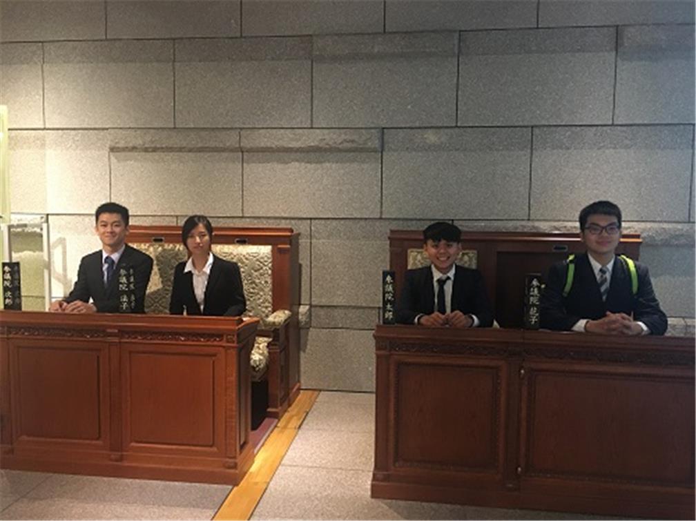 參訪日本國會議事堂參議院。