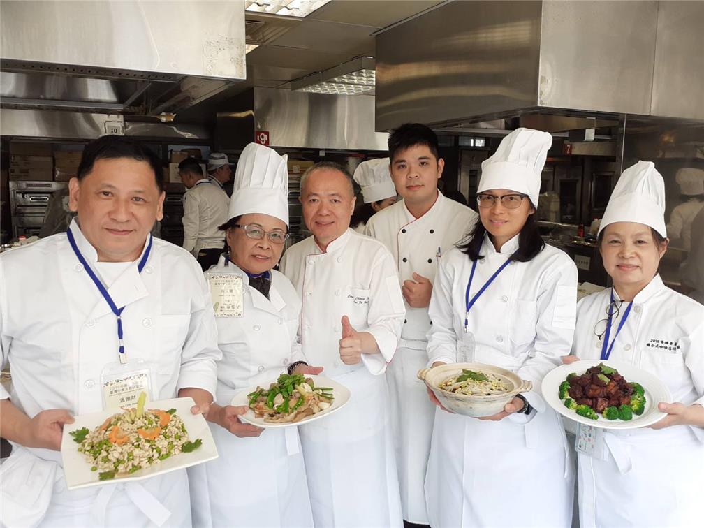 OCAC 2019 Taiwan Chinese Cuisine Head Chef Workshop-participants showing off dishes they learned to make