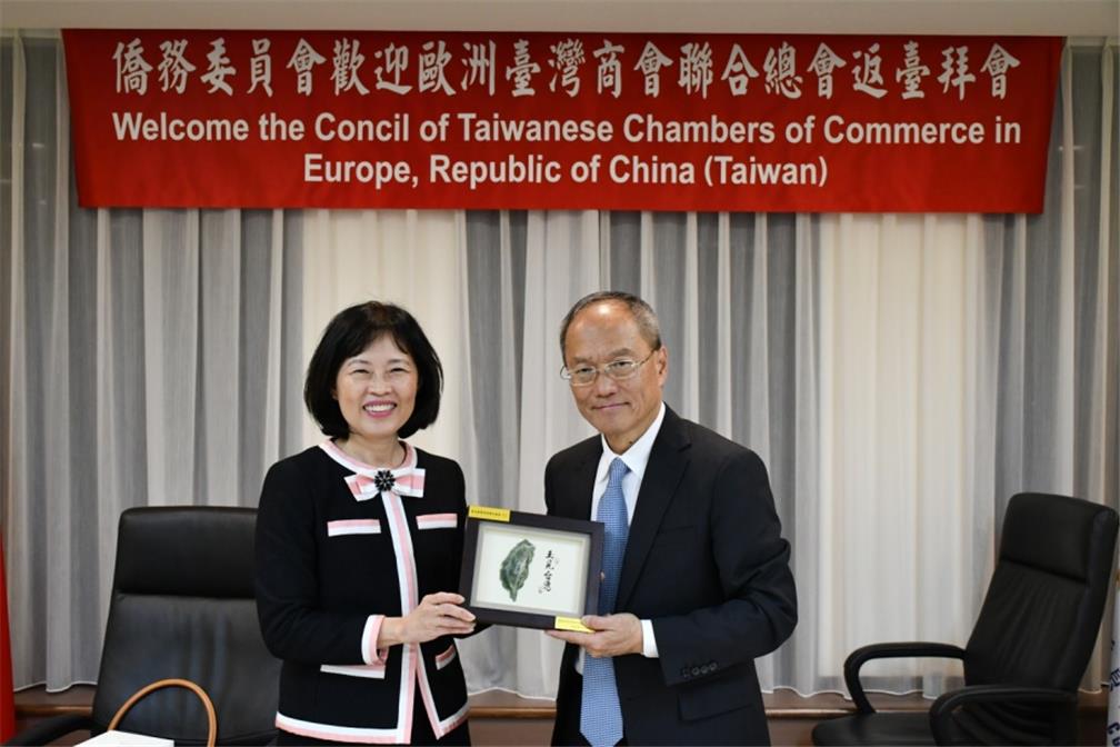 The Council of Taiwanese Chambers of Commerce in Europe, represented by President Cecelia Liu and 7 other members, visited the OCAC on January 15.