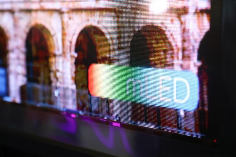 產業看好次世代顯示應用即將爆發，Mini LED大軍重兵集結，2021年不僅是技術領先的競賽，更將實質走入生產成本與產業資源整合的戰局。法新社(點擊圖片放大觀看)