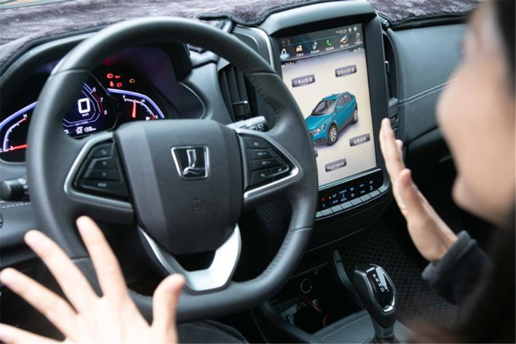 台灣有機會在全球智慧汽車產業搶佔一席之地。符世旻攝