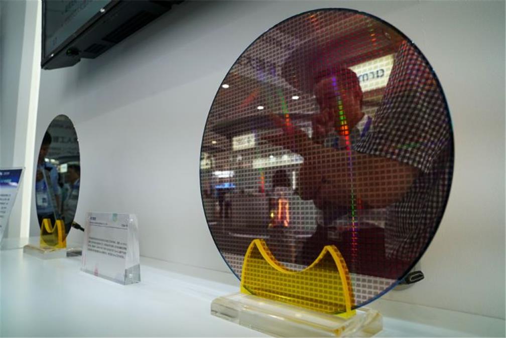 相較於先前dot-com泡沫，這次半導體產業更快由危機中恢復過來。甚至可以說，疫情正出乎預料的成為推動目前半導體產業發展動力。法新社