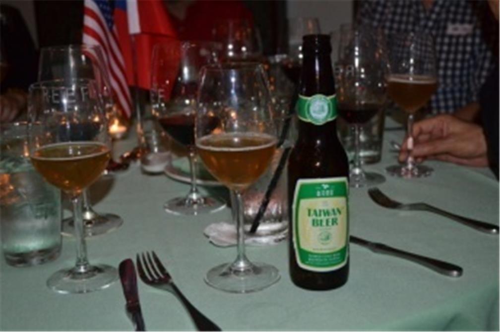 臺灣美食饗宴精緻美食，並以臺灣啤酒作為佐餐酒