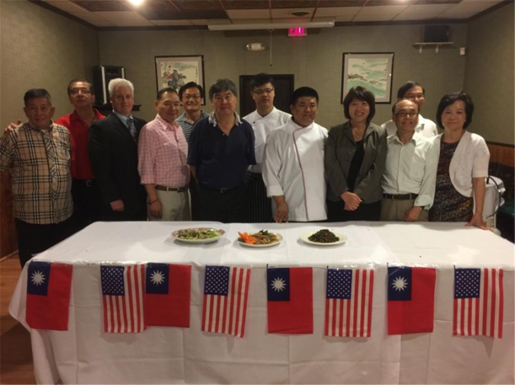 參與人員與2位講師共同合影