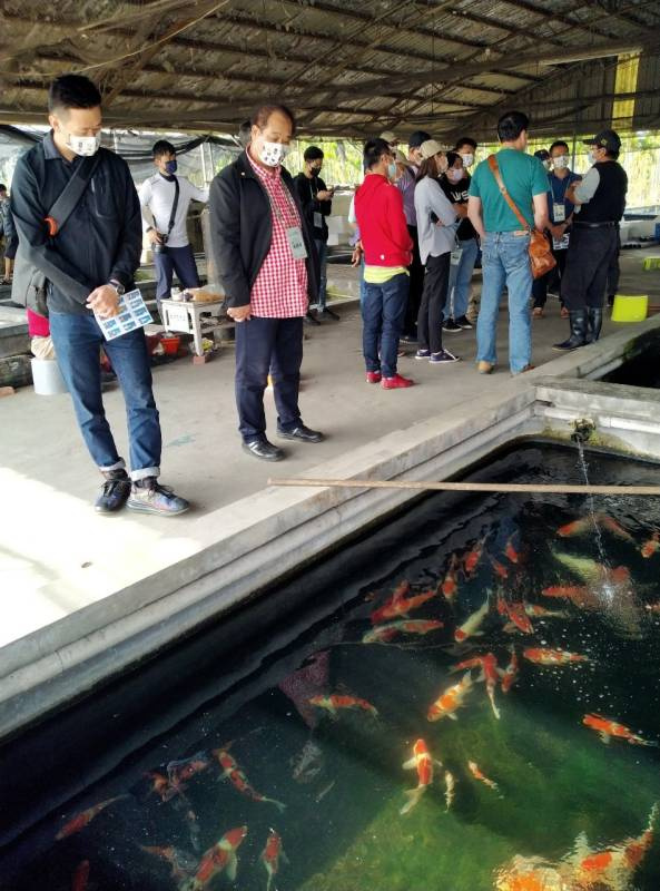 學員參訪屏東水產養殖漁業相關業者，精進專業知識。