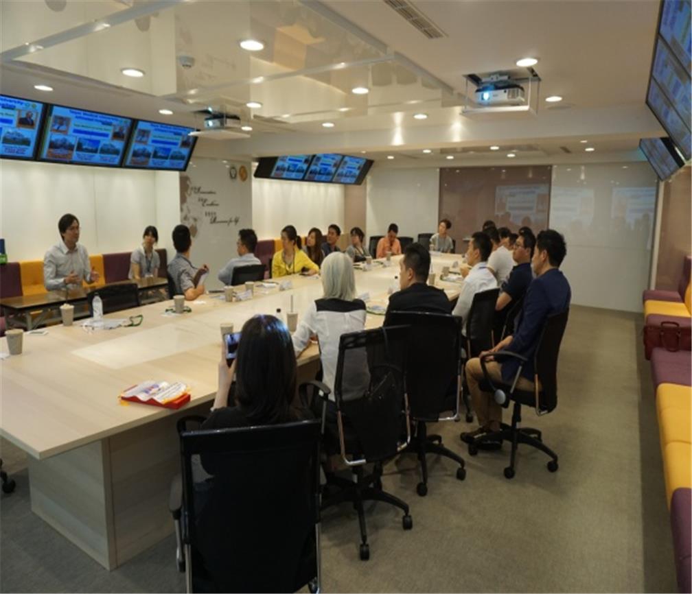 Overseas young professionals visit Taipei Medical University Hospital