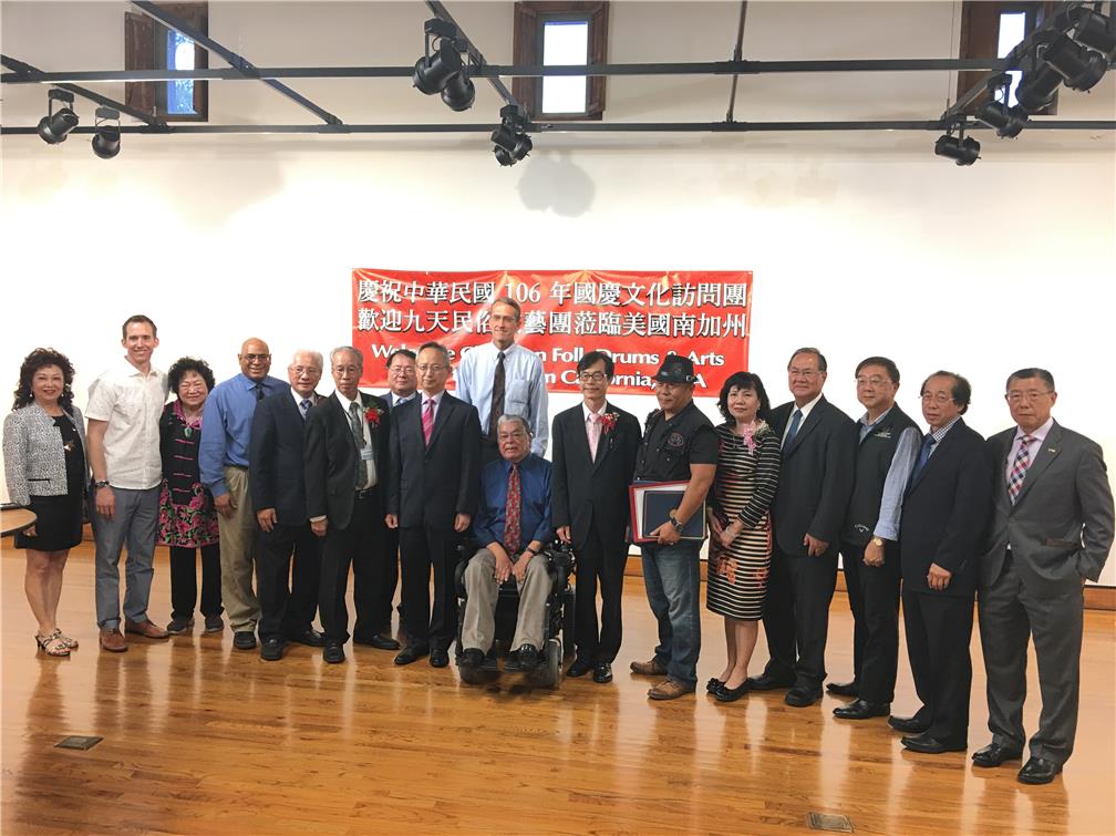 內陸僑界關懷救助協會協助辦理僑務委員會106年雙十國慶文化訪問團演出。