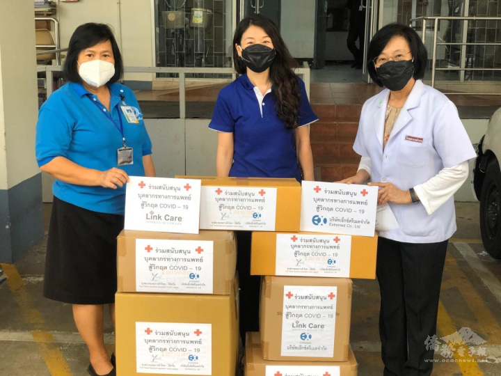 林宇馨於新冠肺炎疫情嚴峻期間捐贈口罩及防護衣至泰國各大醫院及單位