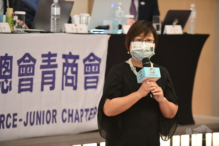 徐佳青出席世界臺灣商會聯合總會青商會第12屆年會並致意