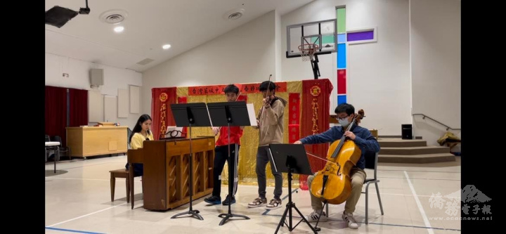 中文學校學生表演應景傳統歌謠