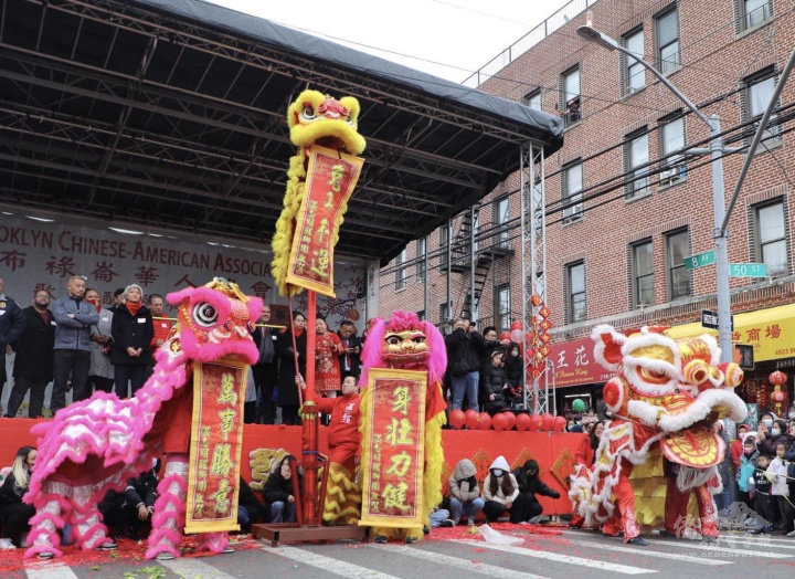 布祿崙華人協會在布魯克林第八大道舉辦第34屆慶祝春節活動