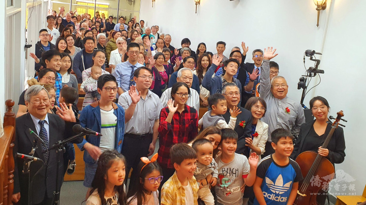 阿根廷慕義教會32週年紀念結婚45週年藍寶石婚感恩禮拜，超過150名台灣僑民教友齊聚一堂