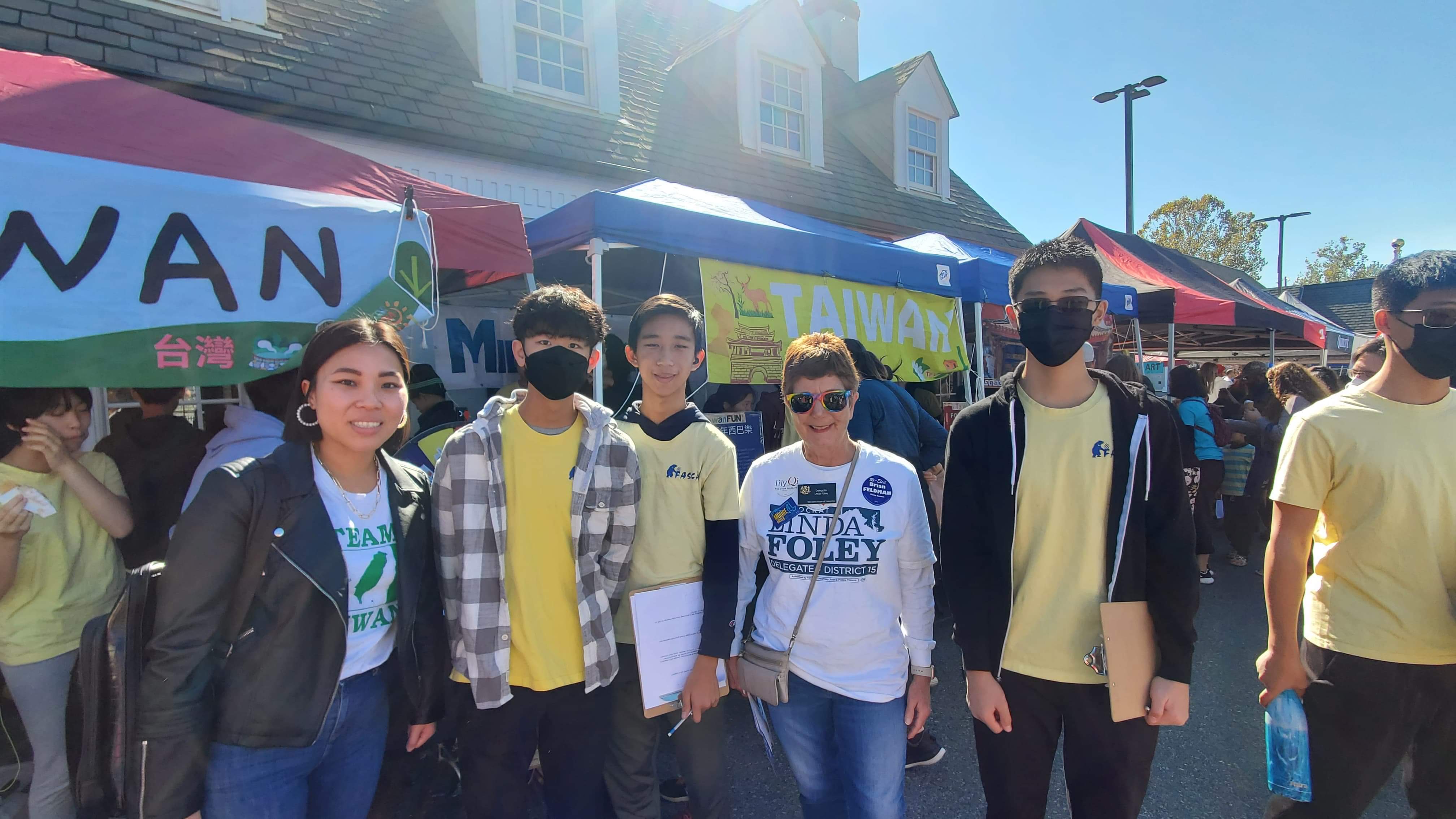 擔任當地園遊會臺灣攤位志工