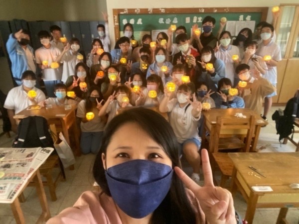 FASCA exchanged Halloween culture with students of Taiwanese high school.