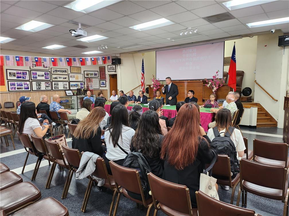 拜訪羅省中華會館。