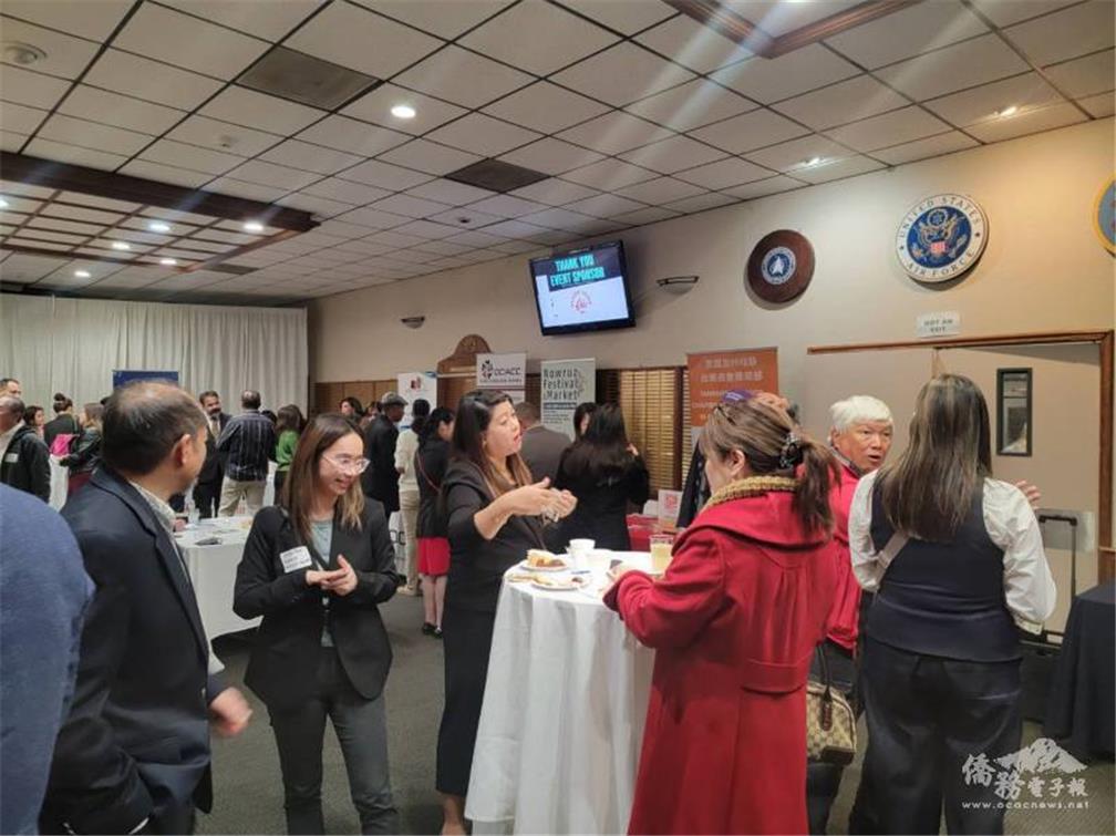 Lively interaction during the event.