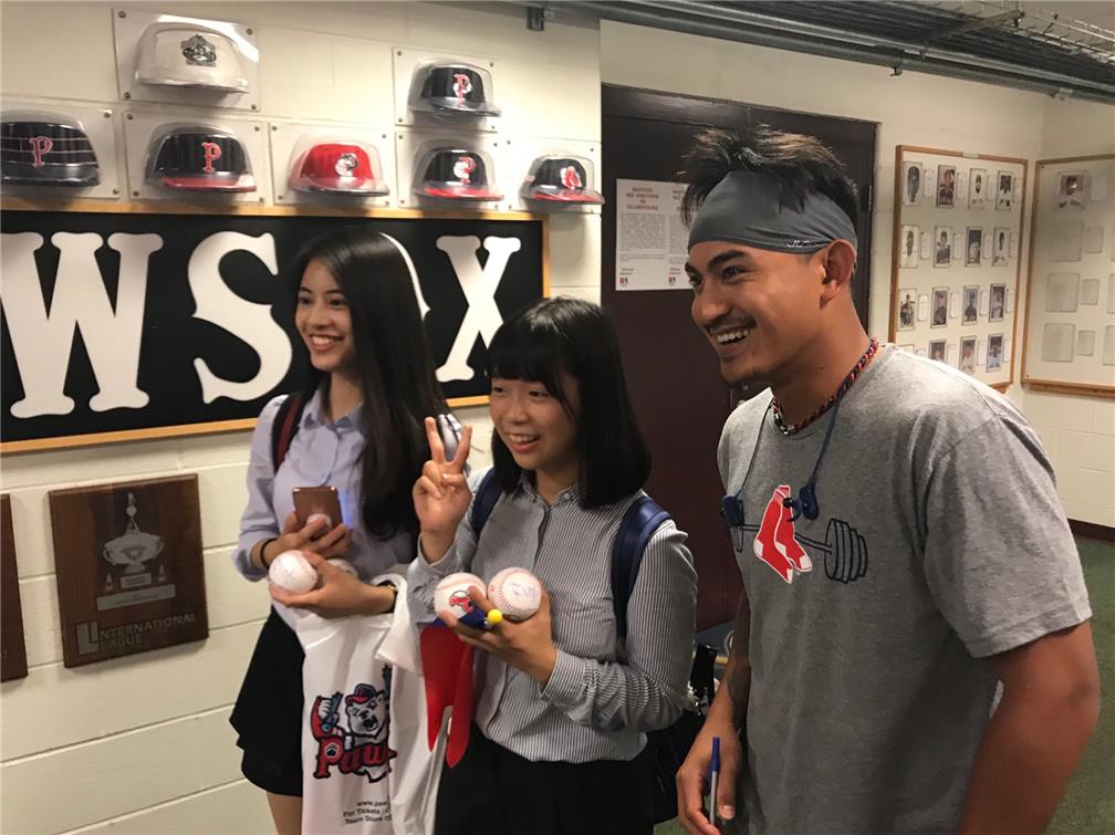 與臺灣旅美棒球選手林子偉會面。
