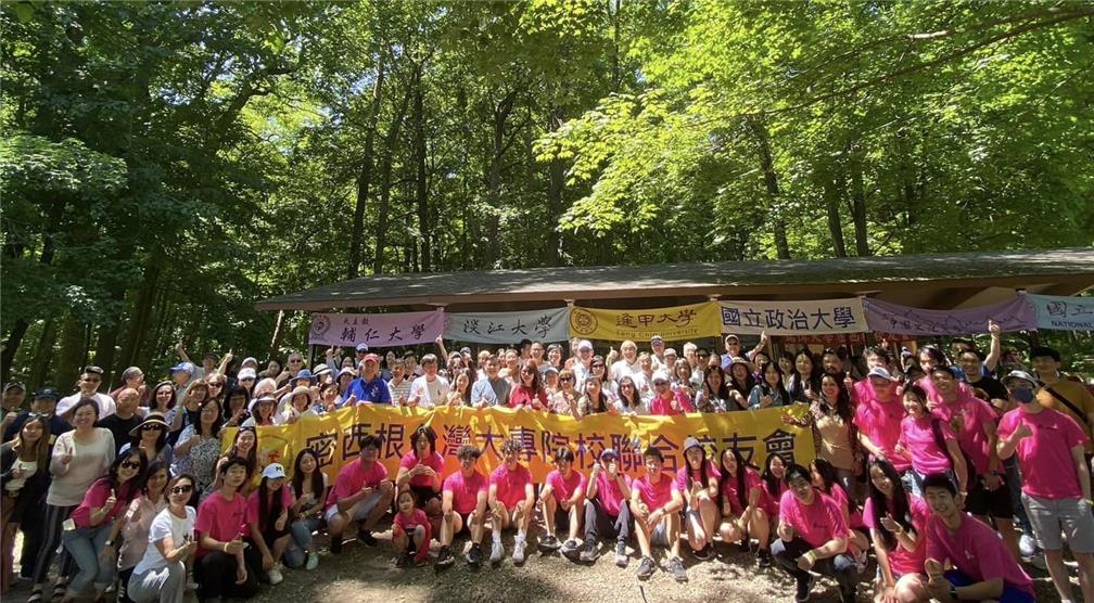 FASCA actively participates in various overseas Taiwanese community events.