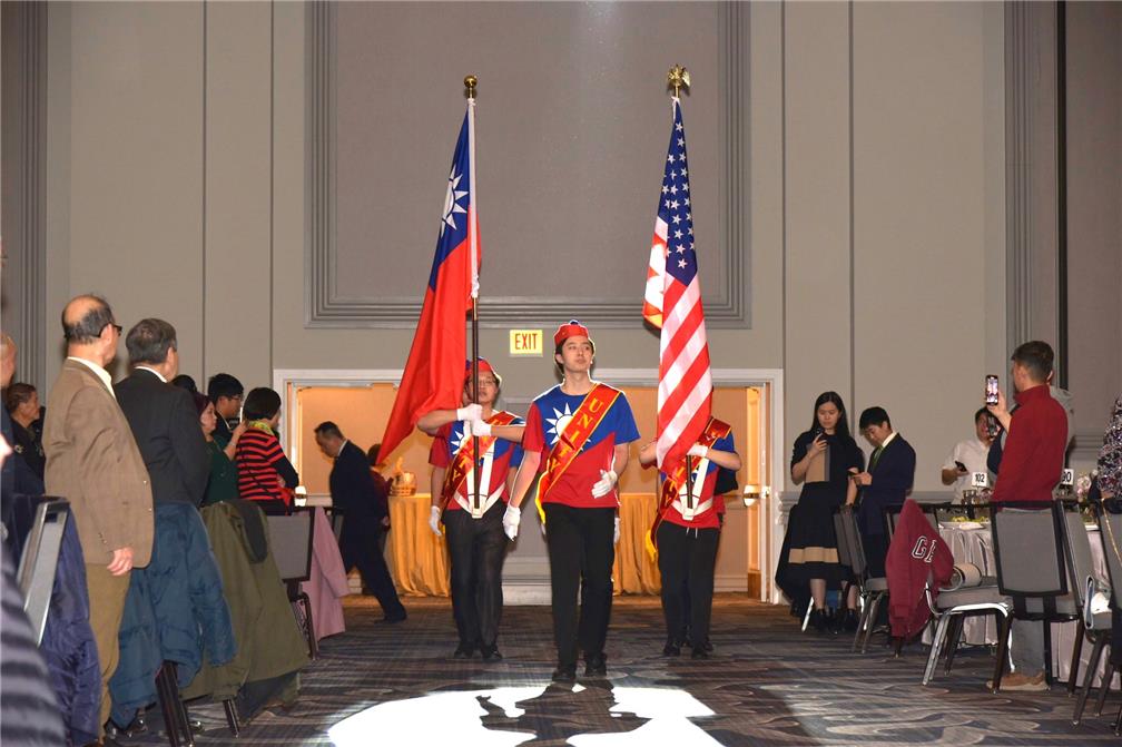 Overseas Taiwanese community activities: FASCA's flag team performance.