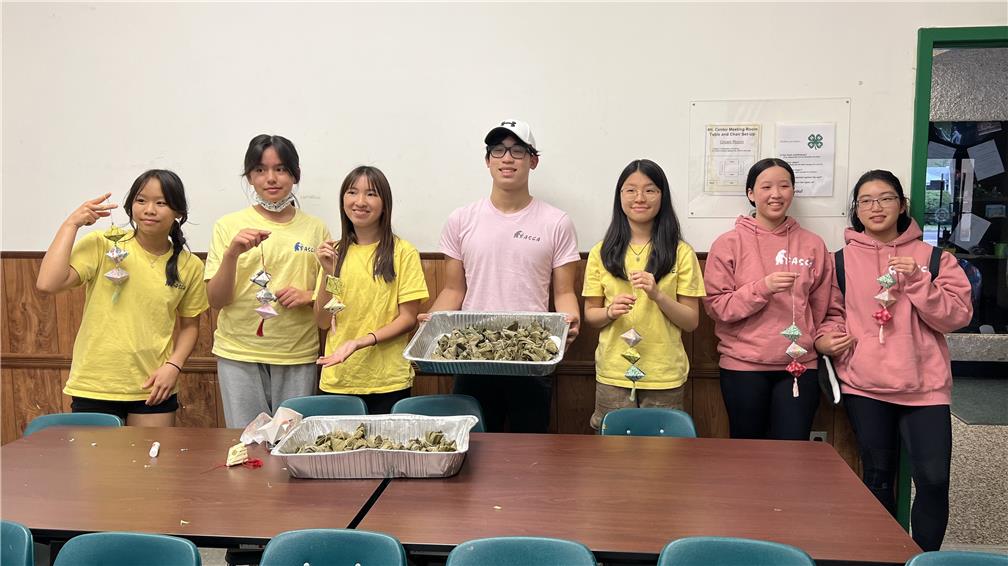 Dragon Boat Festival: FASCA experienced the tradition of making rice dumplings.