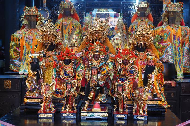 There are many deities in Taiwanese temples, and they are linked in intricate ways