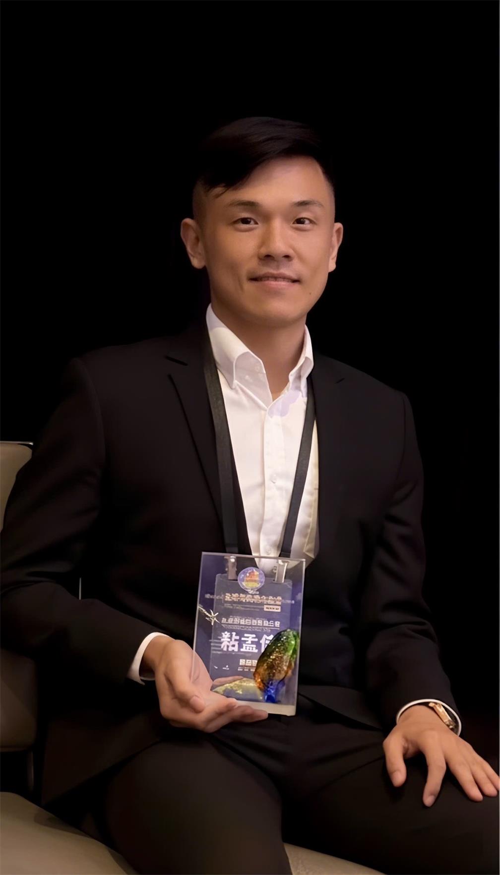 After Venturing to Vietnam 15 Years Ago, Meng-Chia Nian Earned the Global Young Entrepreneur Stars Award. 