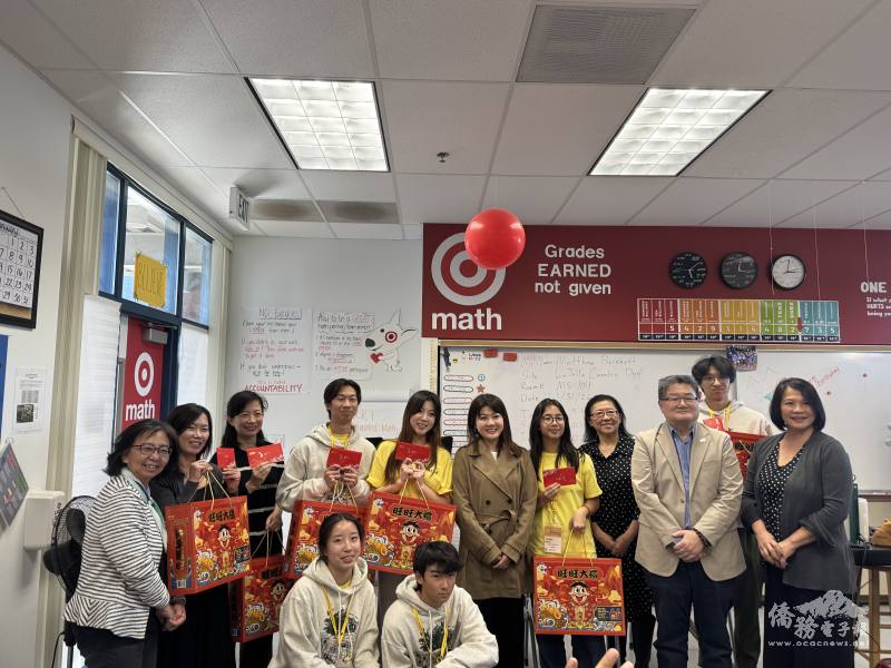 FASCA members Elliot Chian (row 2, right 2), Carolina Pai (row 2, right 5), Willem Huang  (row 2, left 4 ), Helen Lu (row 2, left 5), parent Sharon Lee (row 2, left 2), and parent Cindy Huang (row 2, left 3) share their testimonies and experiences. Event 
