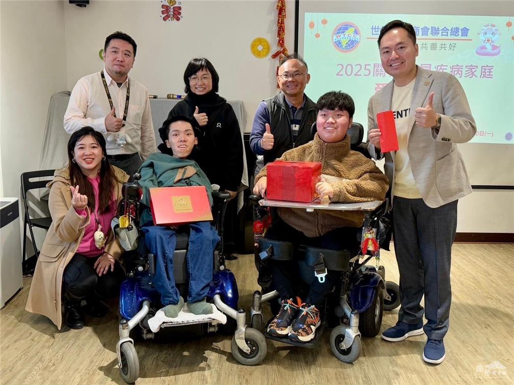 Together with her mother Shu-Fen Chen, Cindy Lien organized a fundraising campaign for the Taiwan Foundation for Rare Disorders. 