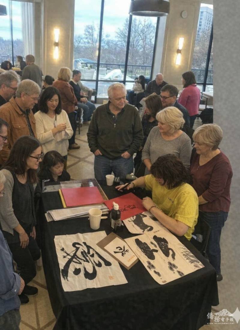 FASCA Volunteers Present Interactive Taiwanese Cultural Booths