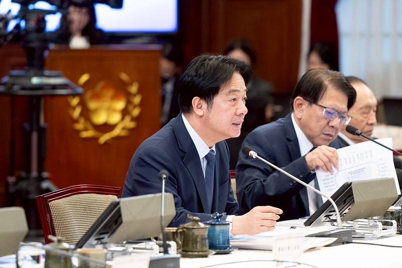 President Lai presides over the seventh meeting of the Whole-of-Society Defense Resilience Committee.