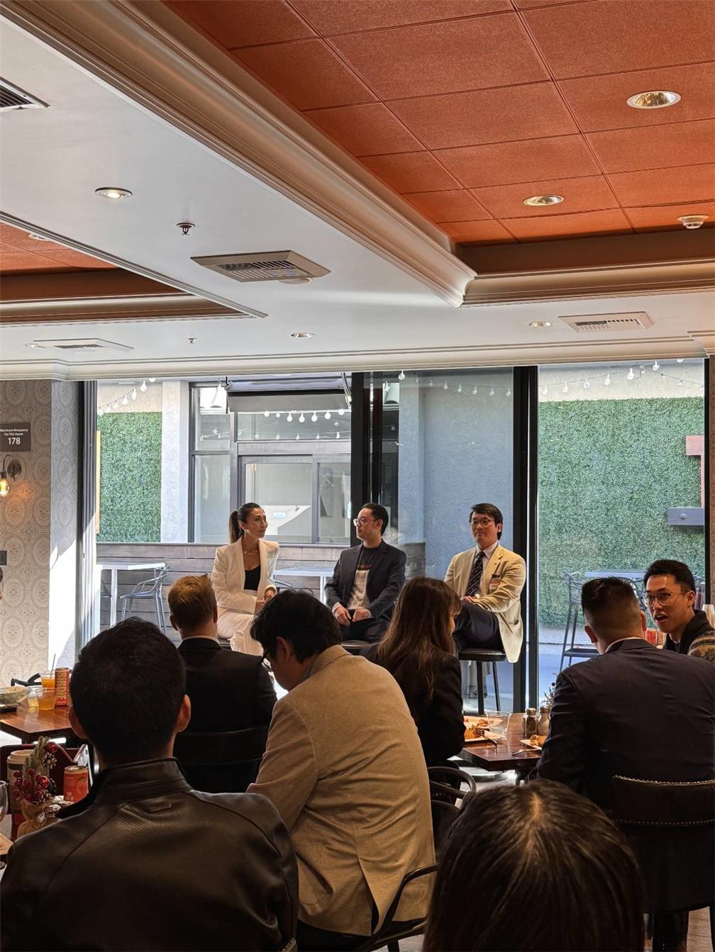 A panel discussion was held, with insights shared among participants.