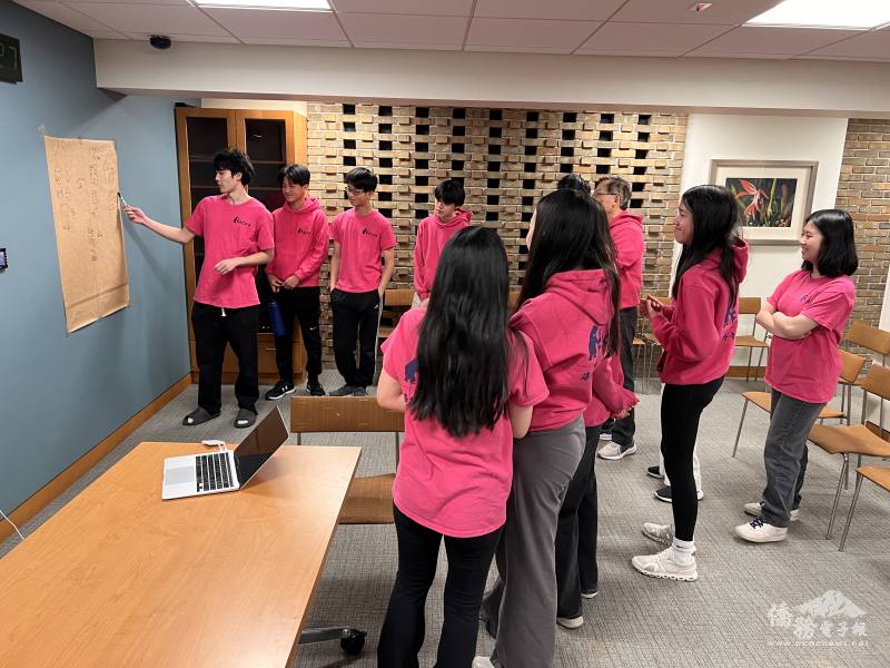 Students presented their views on the issue and proposed next steps