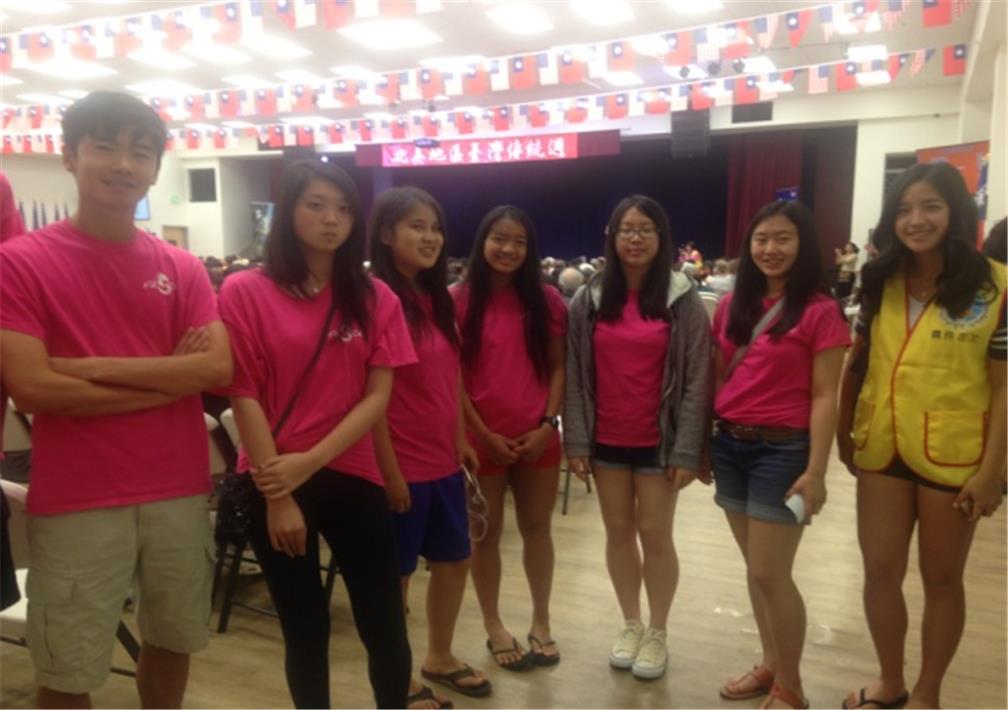 FASCA學員於2017北美地區臺灣傳統週訪演活動協助佈置會場及接待