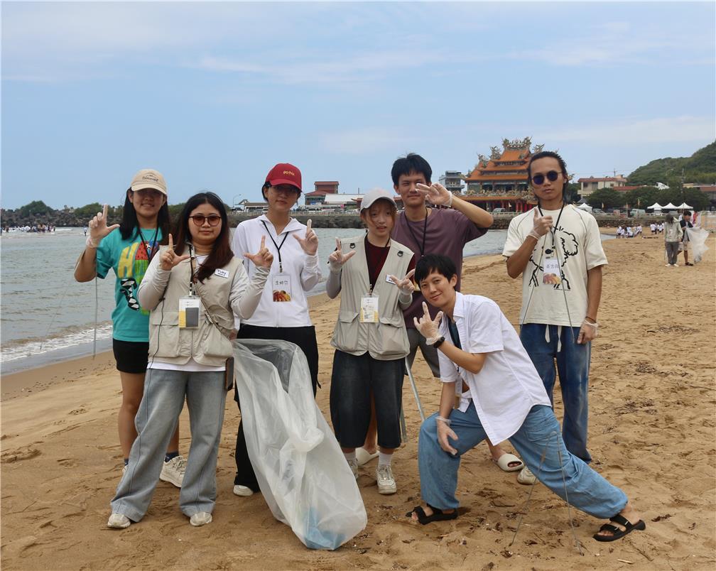MOSCA Students gathering for cleanup event and cultural trip.